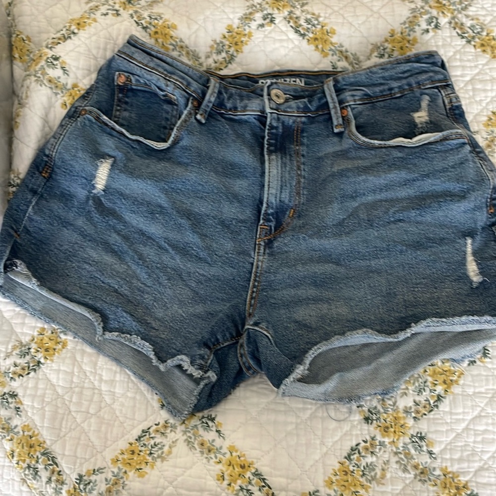 These are size small or 4 denim shorts.